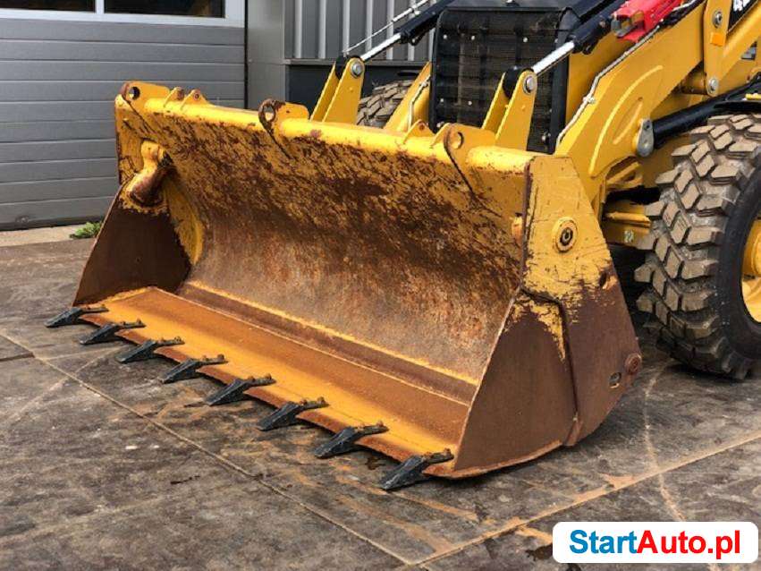 caterpillar-428-f2-koparko-ladowarka-2017-warszawa-531992067