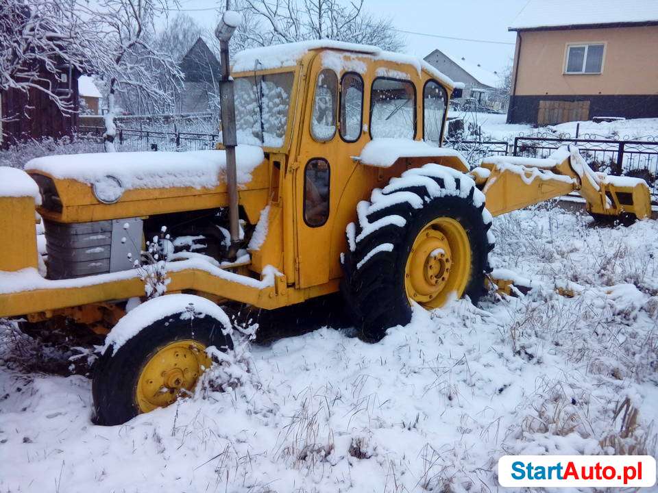 ciagnik-koparka-massey-ferguson-3165-rutki-kossaki-538823814-1