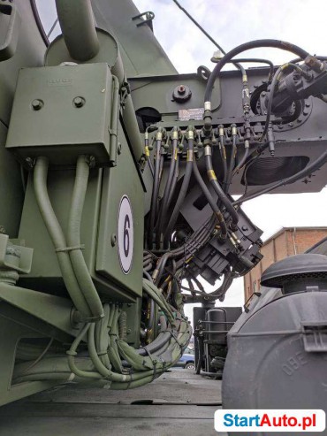 dzwig-liebherr-stan-zary-541507564