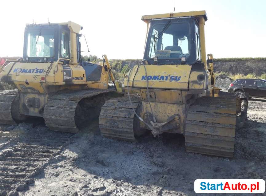 komatsu-d65px-15-spycharka-cycow-531062151-1