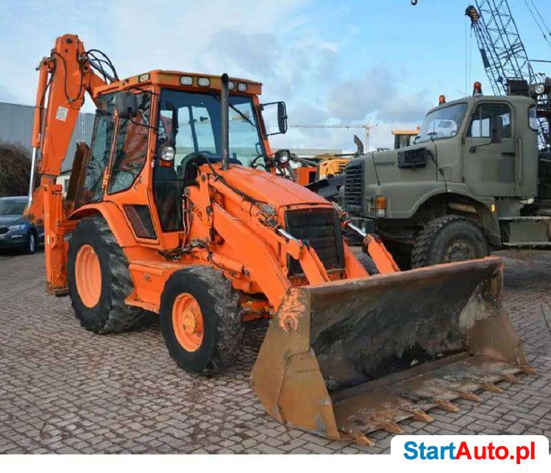 koparkoladowarka-caterpillar-428-d-4×4-naped-na-541016445-1