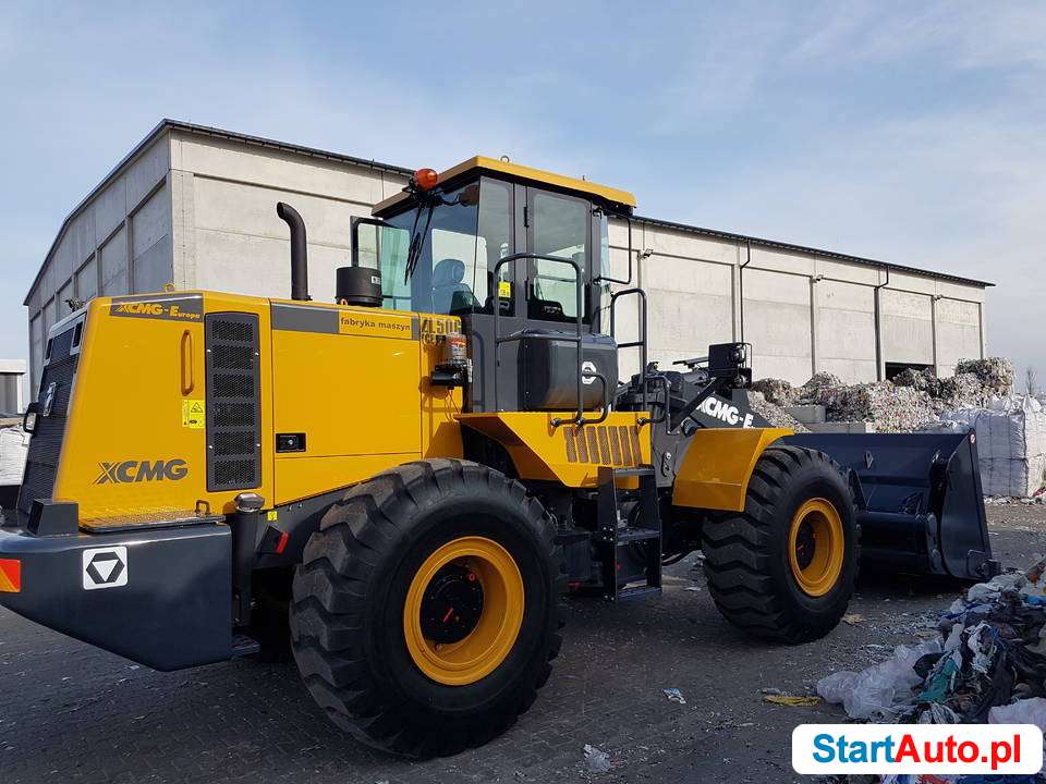 ladowarka-kolowa-recyklingu-nie-kompina-538241260-1