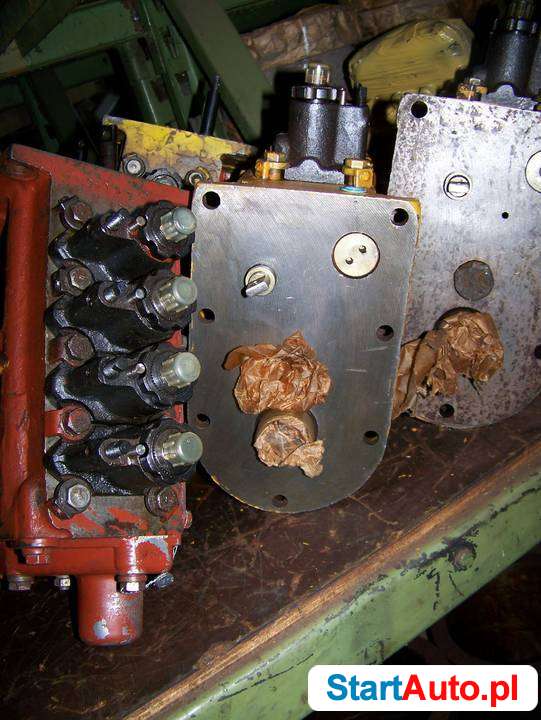 pompy-wtryskowe-silnika-spycharki-kozery-503800980