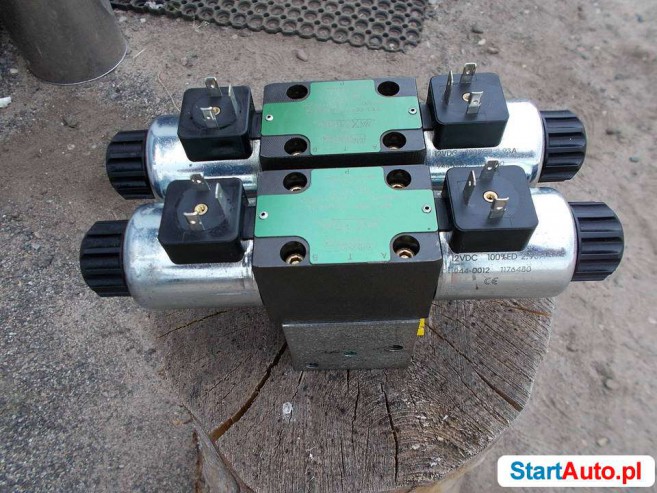 rozdzielacz-elektro-hydrauliczny-splawie-512768169