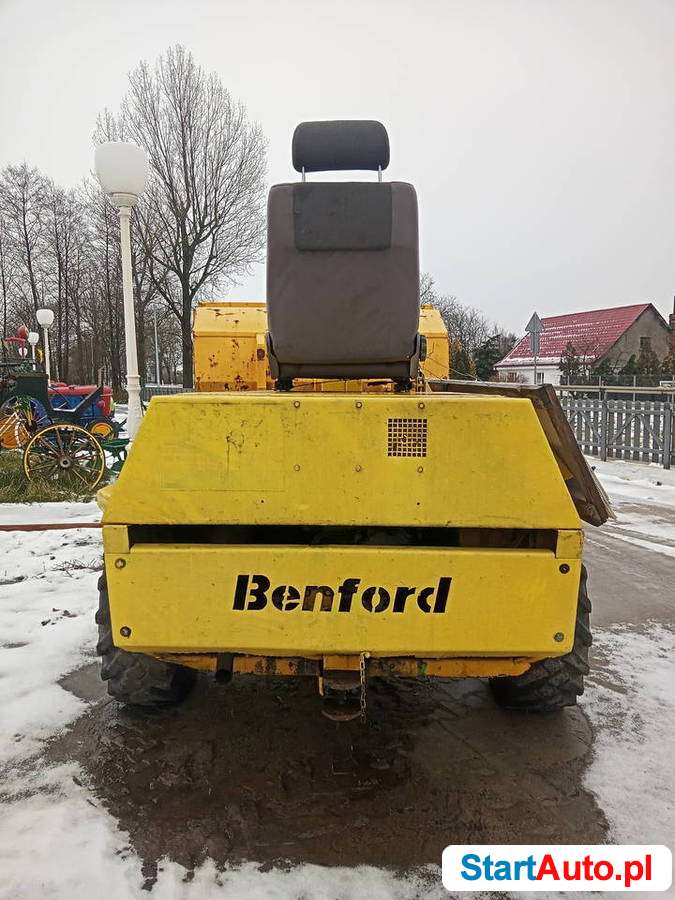 sprawne-wozidlo-budowlane-540325640