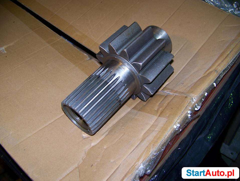 walek-zebatka-reduktora-bocznego-do-t130-kozery-503806747
